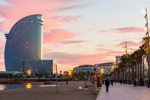 Barcelona — Beachfront sunset