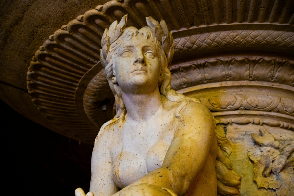 Budapest — Sculptural heritage